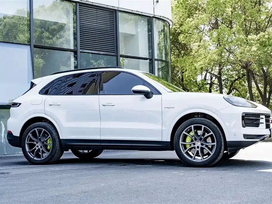 Porsche Cayenne Hybrid — фото 6