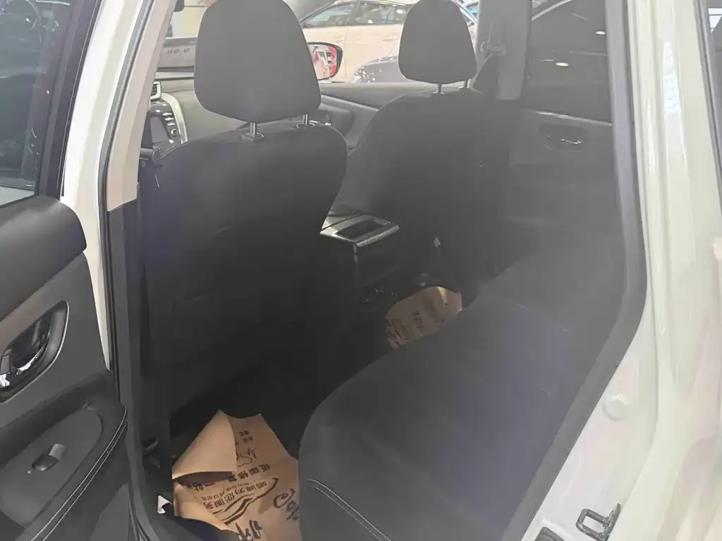Nissan Murano 2023 из CN, фото 6