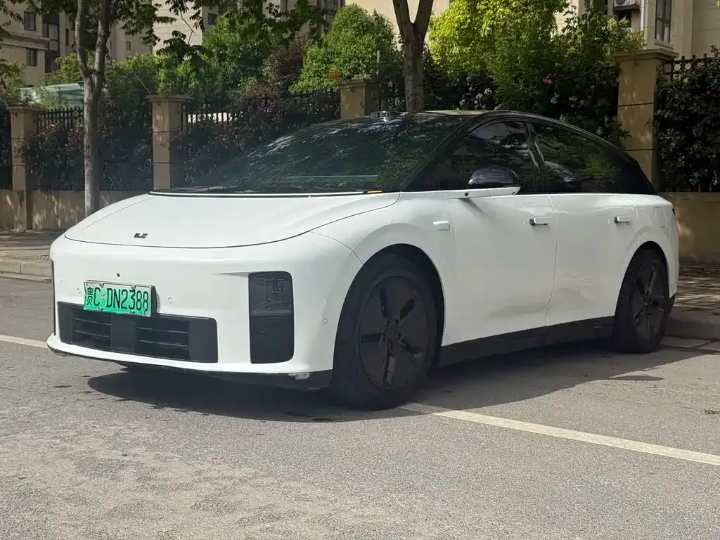 Li Auto i6