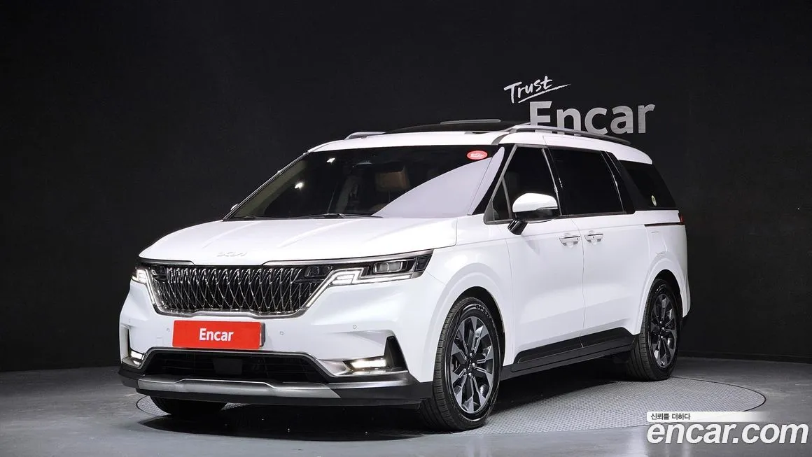 Kia Carnival — фото 1