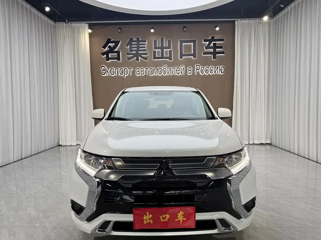 Mitsubishi Outlander — фото 7