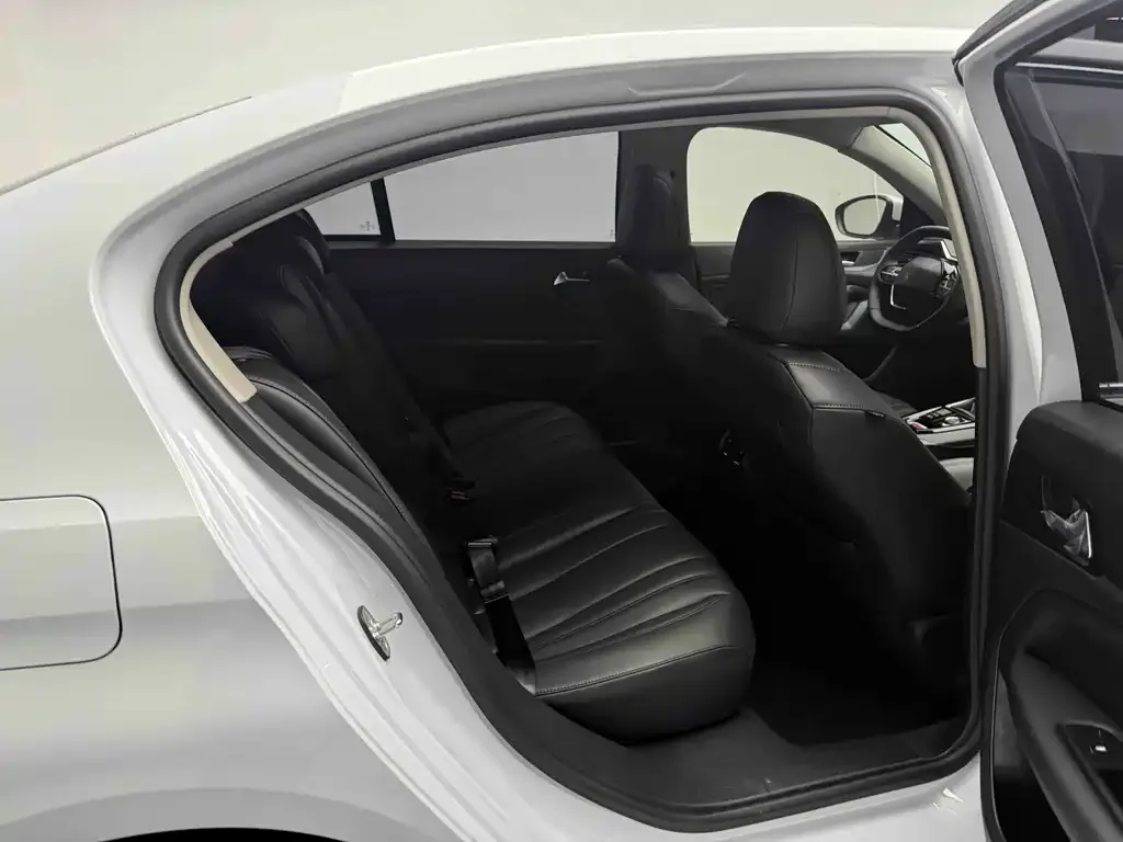 Peugeot 408 2024 из CN, фото 6