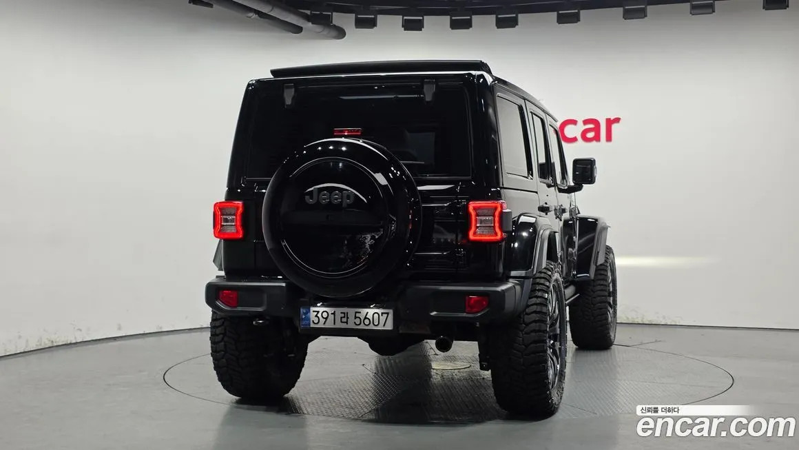 Jeep Wrangler — фото 8