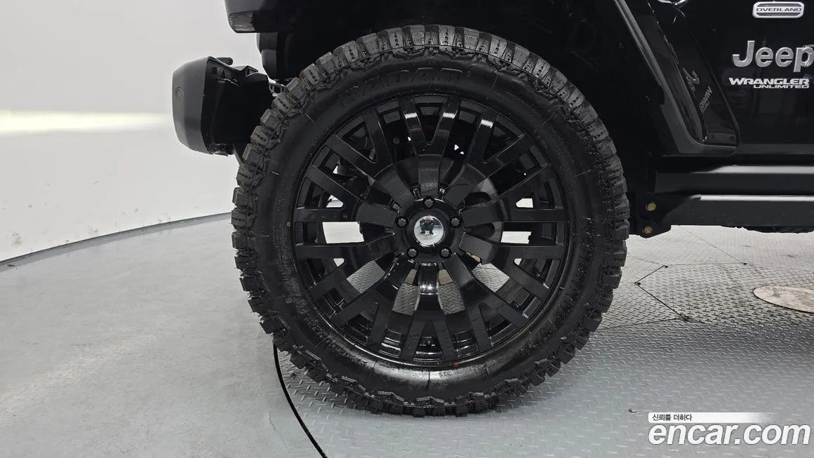 Jeep Wrangler — фото 10