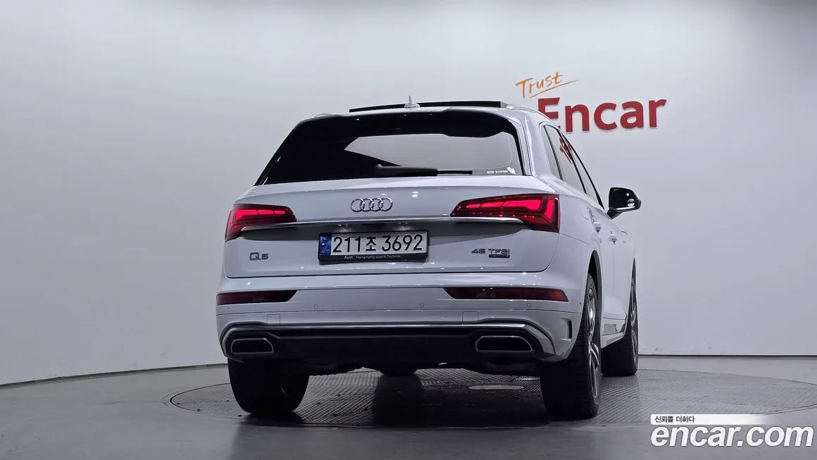 Audi Q5 2021 из KR, фото 2