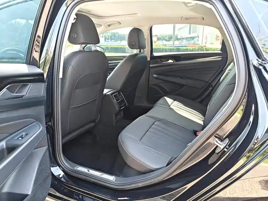 Volkswagen Passat New Energy 2023 из CN, фото 9