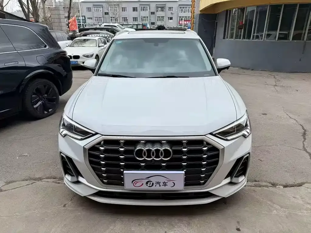 Audi Q3 2021 из CN, фото 7
