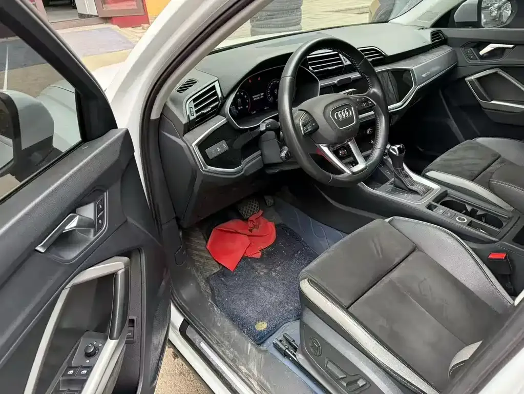 Audi Q3 2021 из CN, фото 4