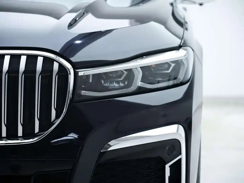 BMW 7 Series — фото 3
