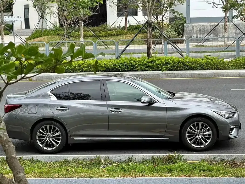 Infiniti Q50L 2021 из CN, фото 8