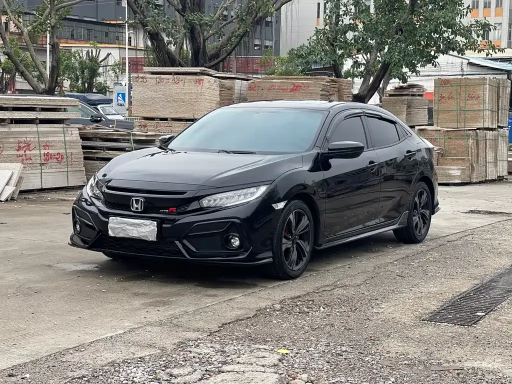 Honda Civic — фото 1