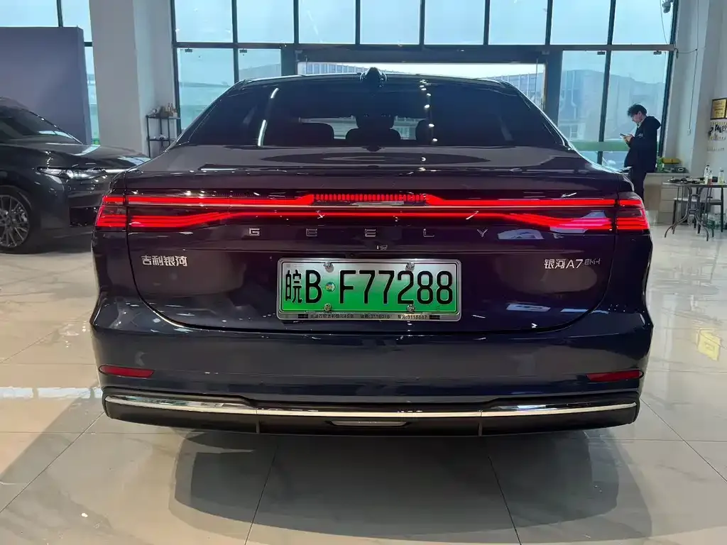 Geely Galaxy A7 — фото 3
