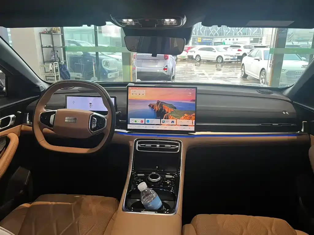 Geely Galaxy A7 — фото 2