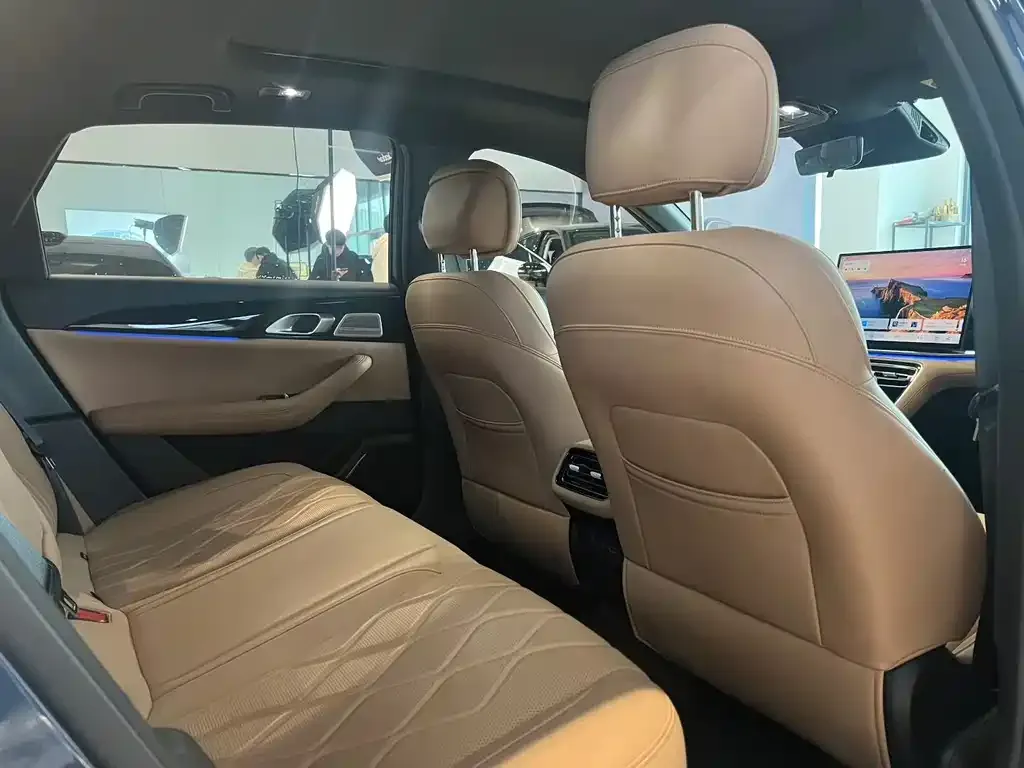 Geely Galaxy A7 — фото 7
