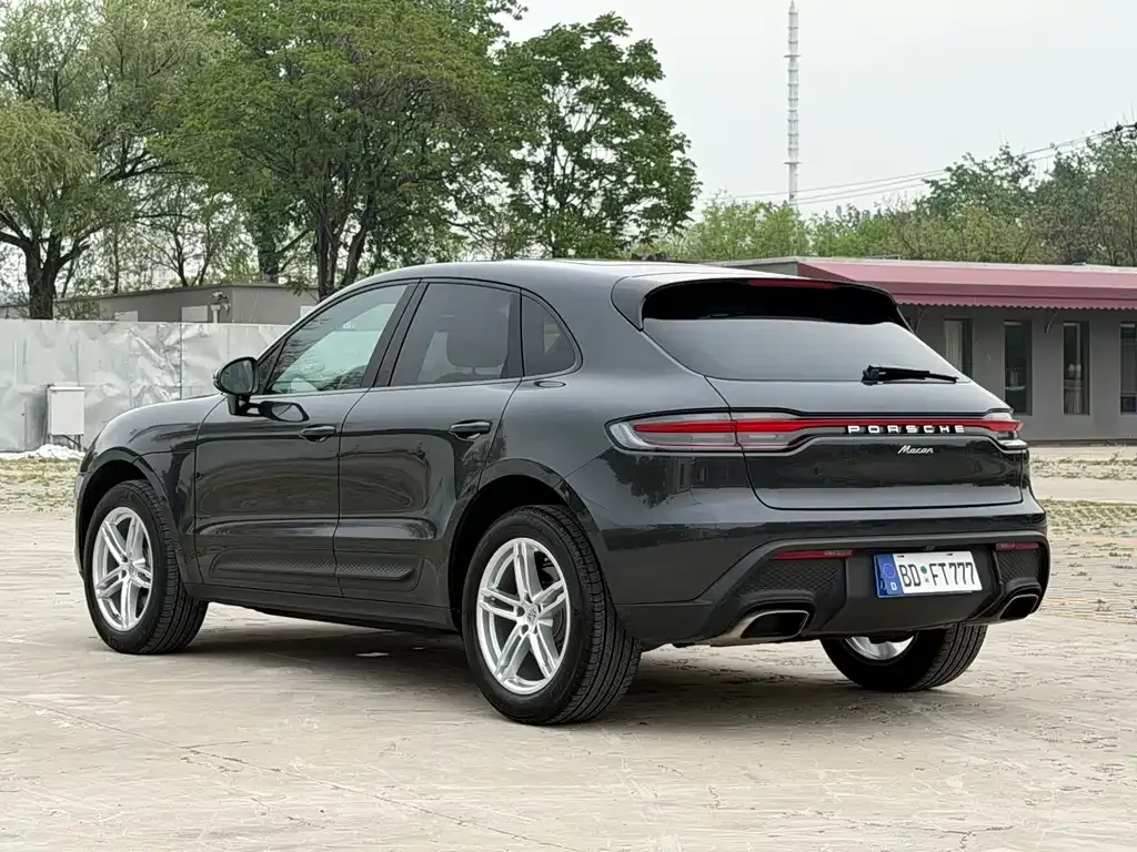 Porsche Macan — фото 10