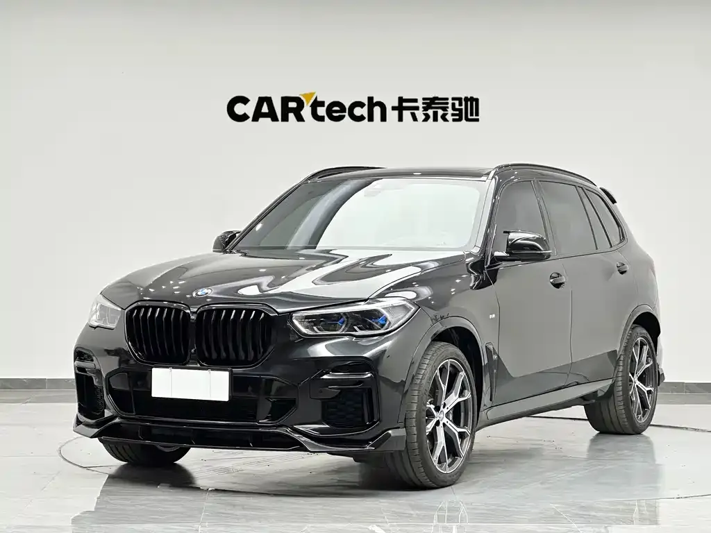 BMW X5 — фото 1