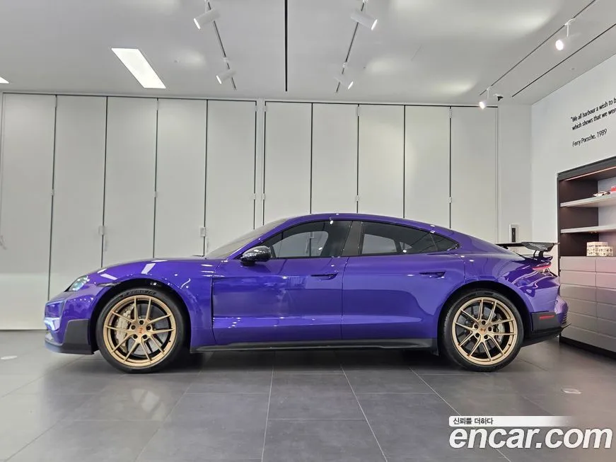 Porsche Taycan 2025 из KR, фото 3