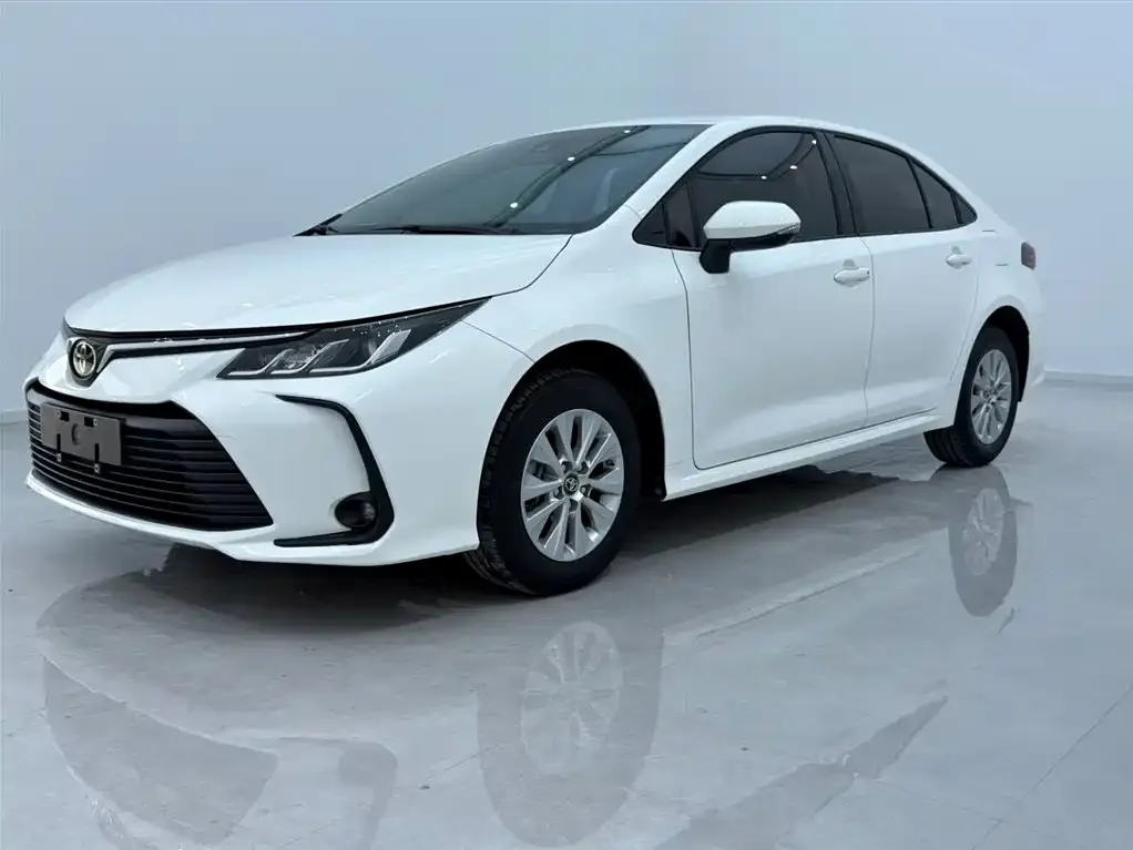 Toyota Corolla — фото 1