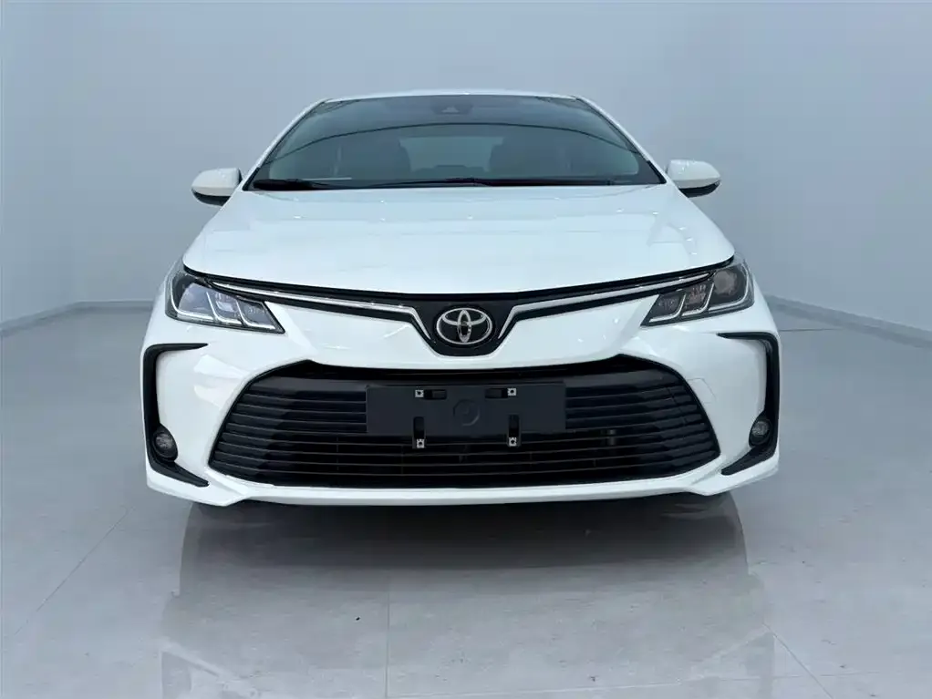 Toyota Corolla — фото 4