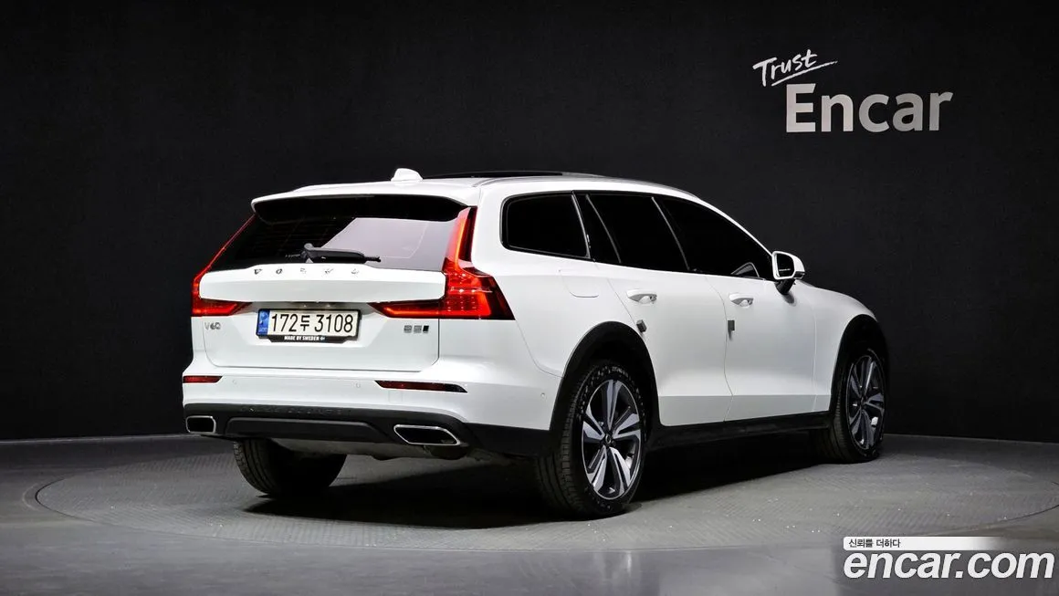 Volvo V60 2021 из KR, фото 4