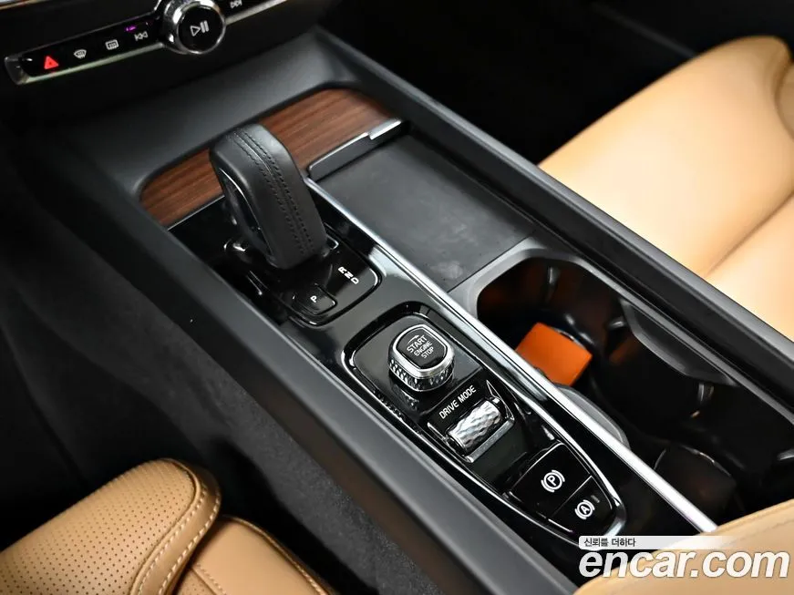 Volvo V60 2021 из KR, фото 2