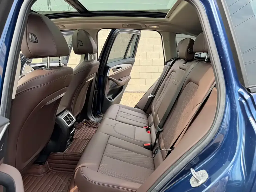 BMW iX3 — фото 2
