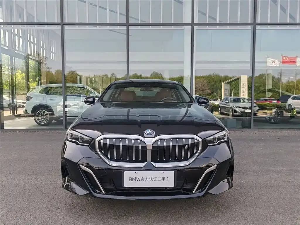 BMW i5 2025 из CN, фото 5