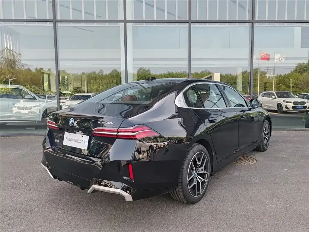 BMW i5 2025 из CN, фото 10