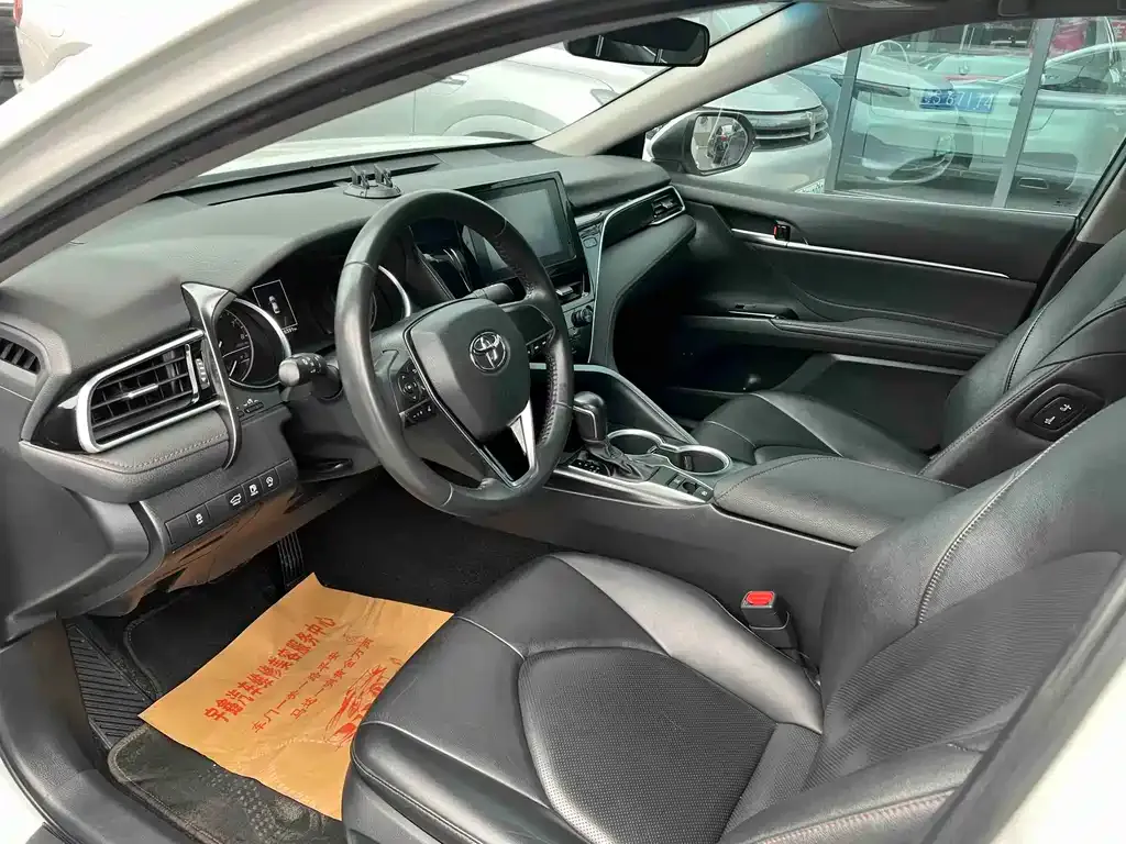 Toyota Camry 2023 из CN, фото 4