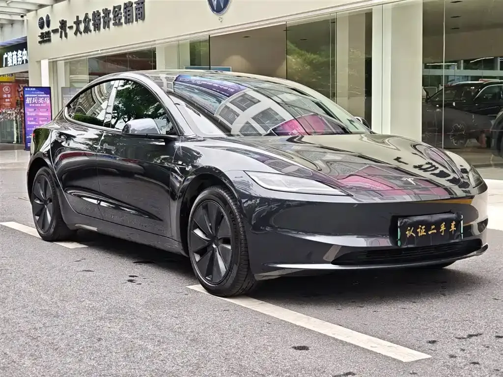 Tesla Model 3 — фото 5