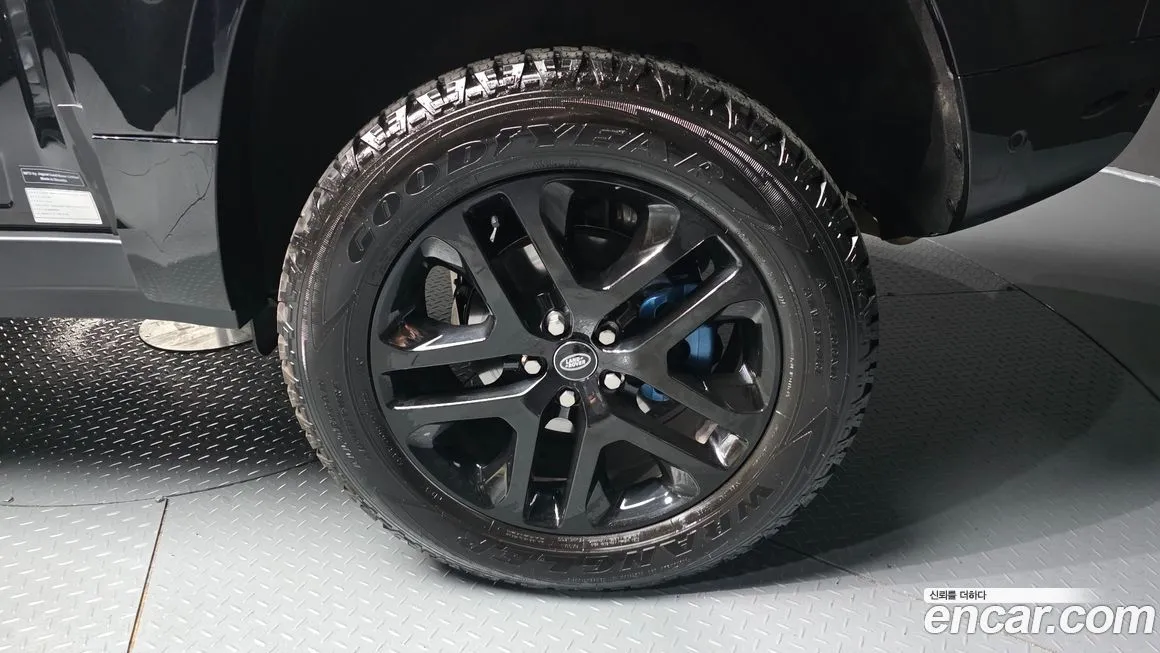Land Rover Defender 2024 из KR, фото 3