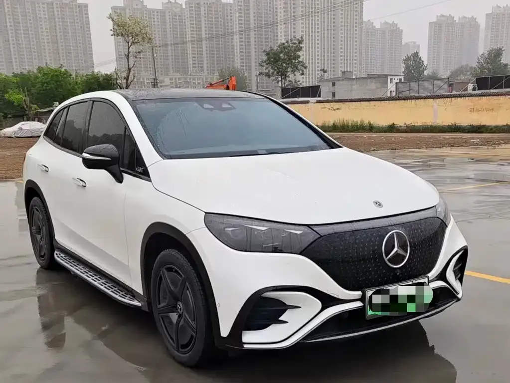 Mercedes-Benz EQE SUV — фото 6