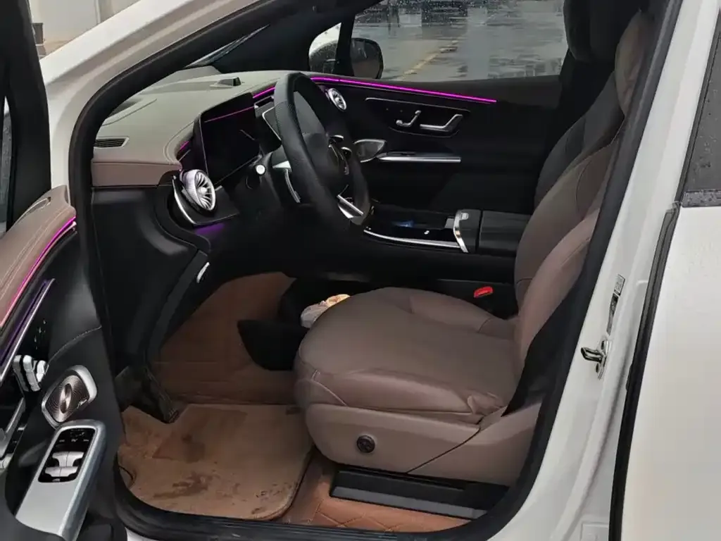 Mercedes-Benz EQE SUV — фото 3