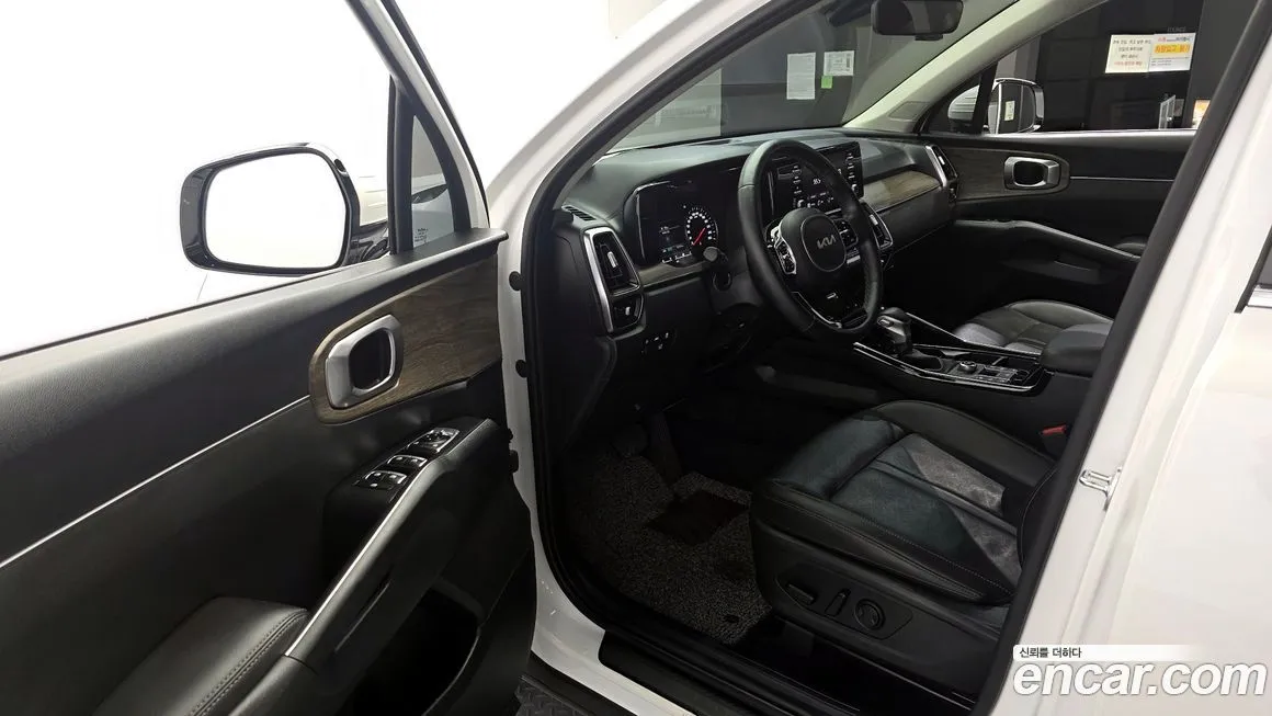 Kia Sorento — фото 8