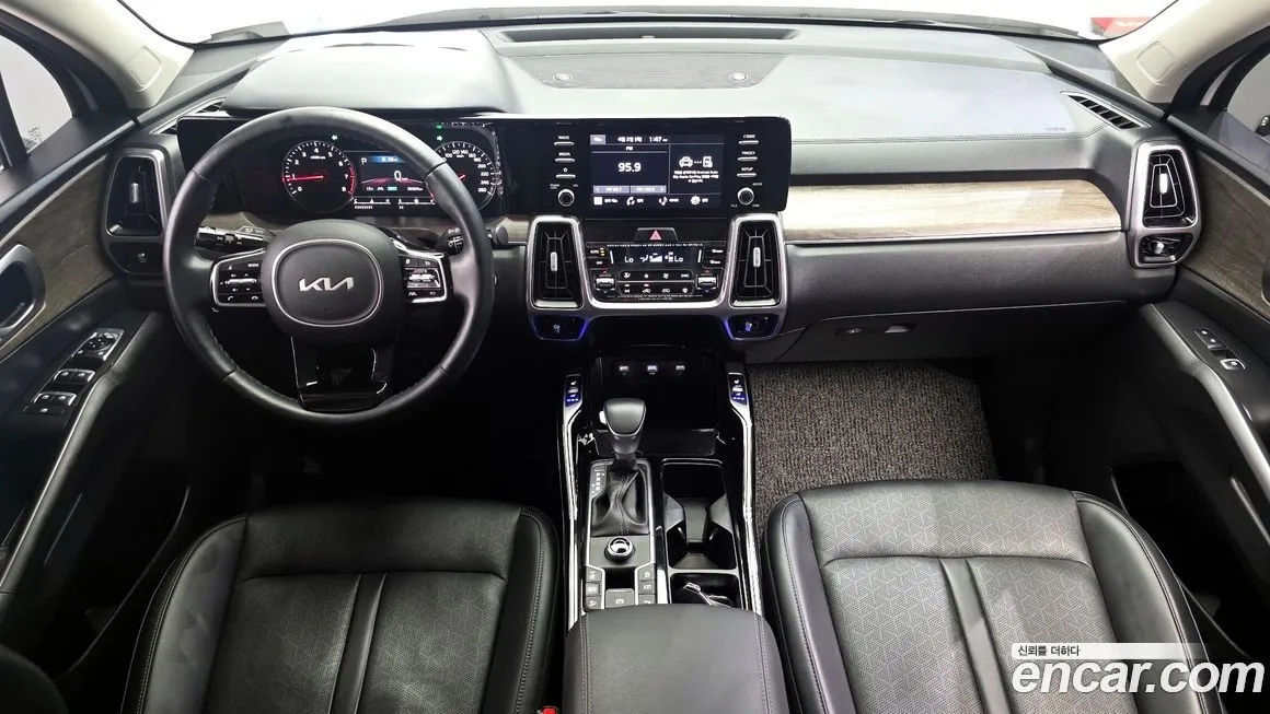 Kia Sorento — фото 10