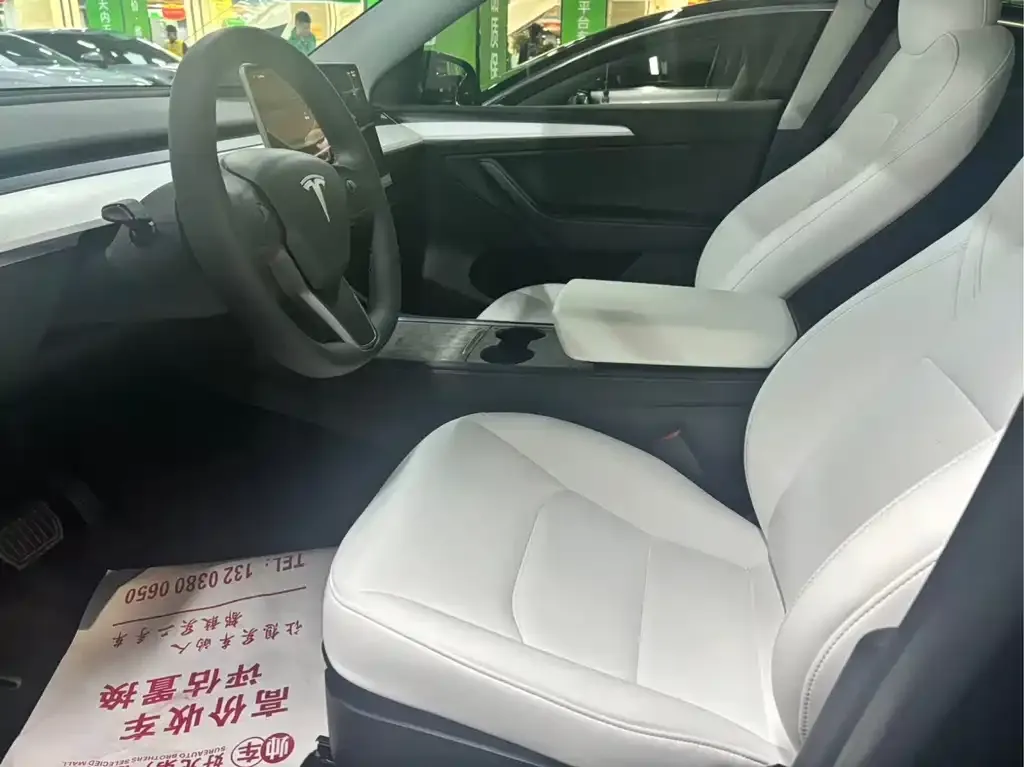 Tesla Model Y 2023 из CN, фото 3