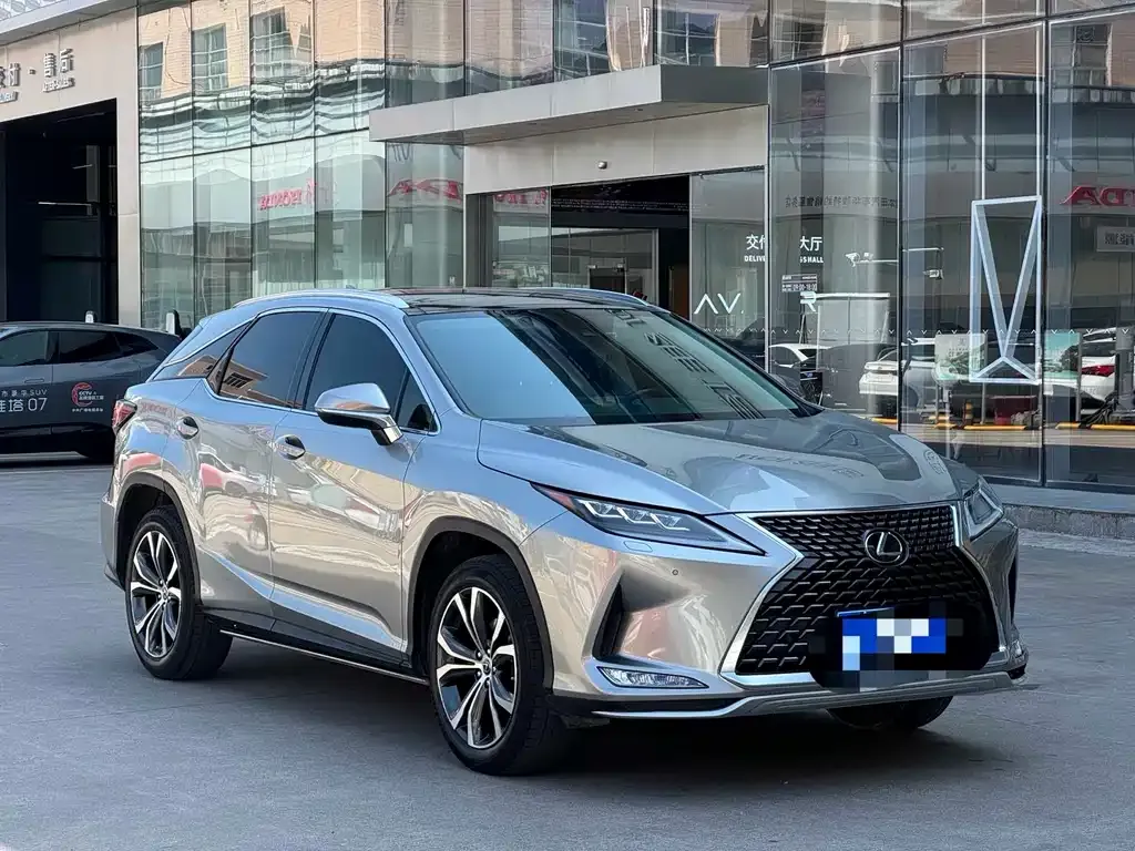 Lexus RX — фото 1