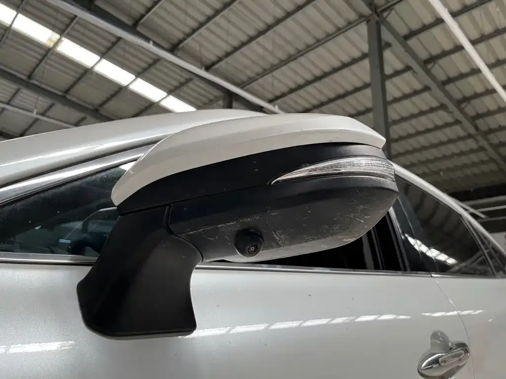Toyota Harrier 2023 из CN, фото 2