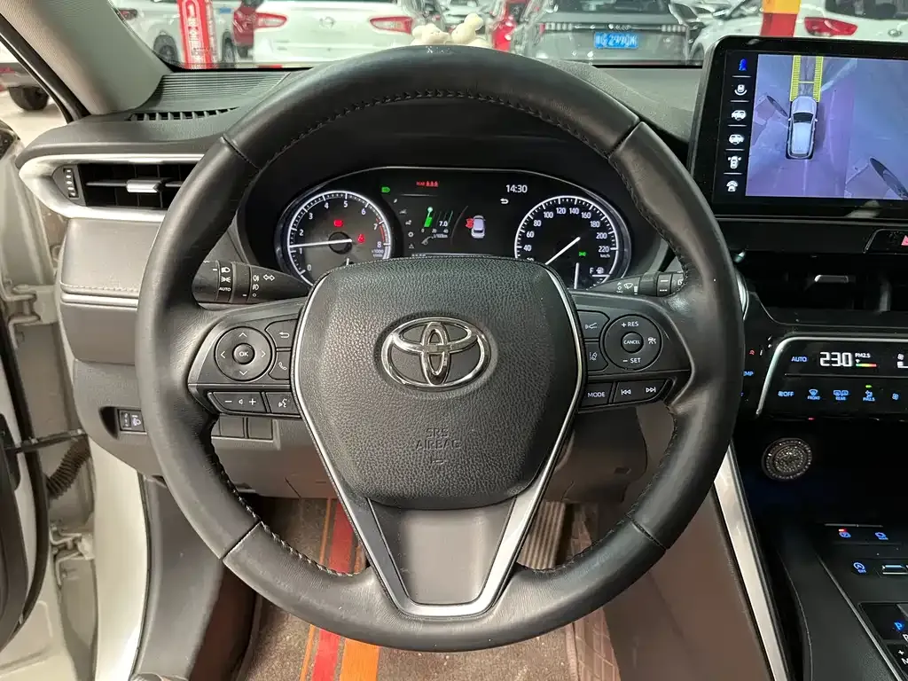 Toyota Harrier 2023 из CN, фото 6