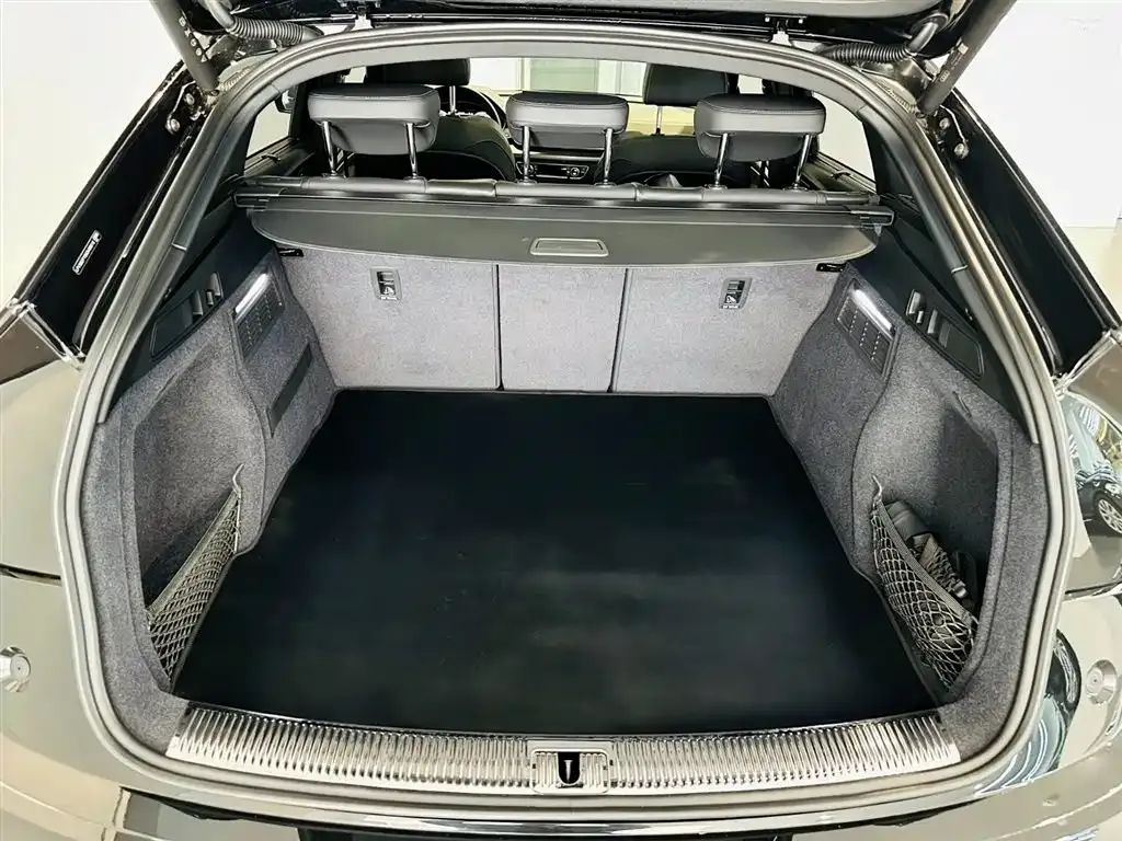 Audi Q5L Sportback 2025 из CN, фото 7