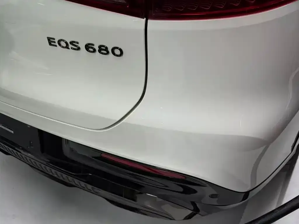 Mercedes-Benz EQS SUV — фото 2