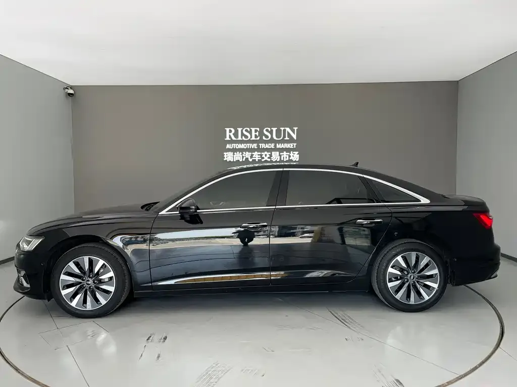 Audi A6L 2023 из CN, фото 3