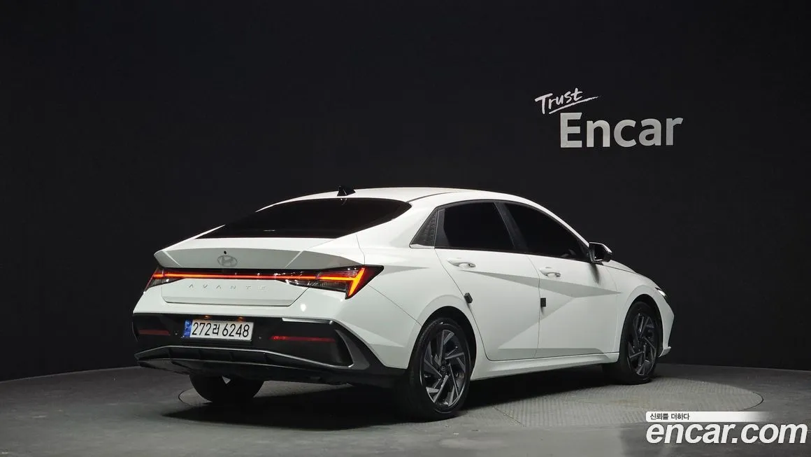 Hyundai AVANTE — фото 3