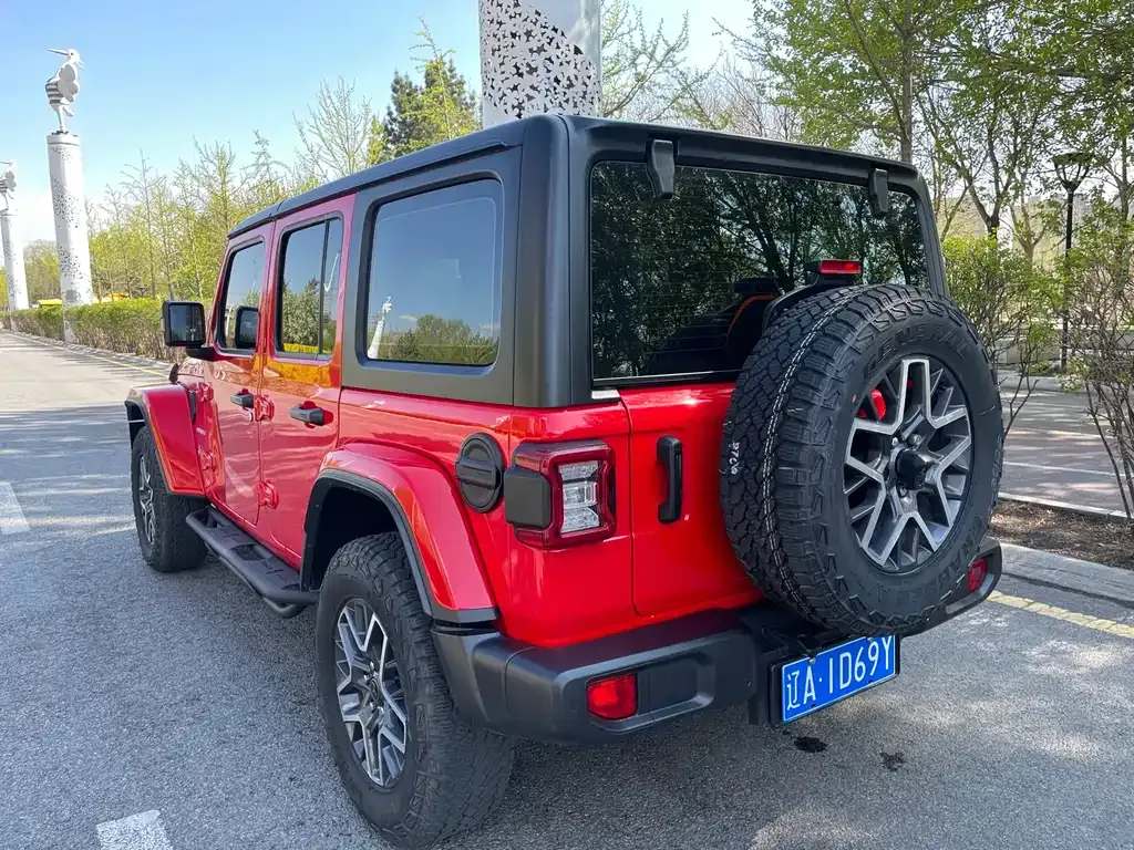 Jeep Wrangler — фото 6