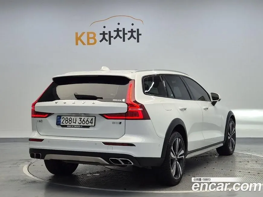 Volvo V60 2021 из KR, фото 4