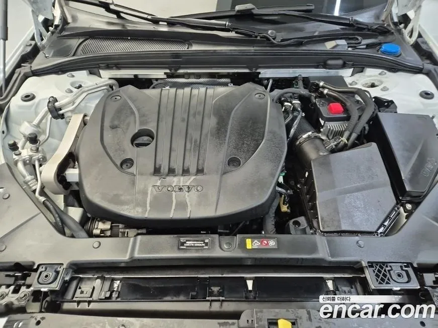 Volvo V60 2021 из KR, фото 9