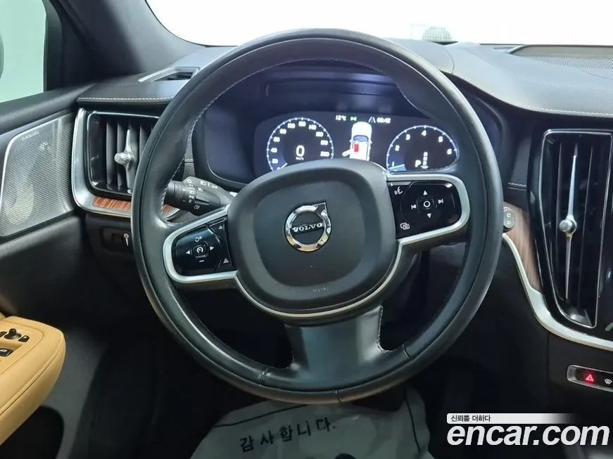 Volvo V60 2021 из KR, фото 5