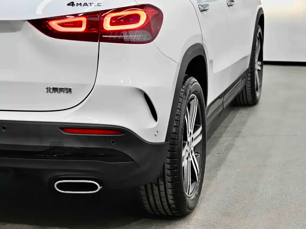 Mercedes-Benz GLA — фото 6