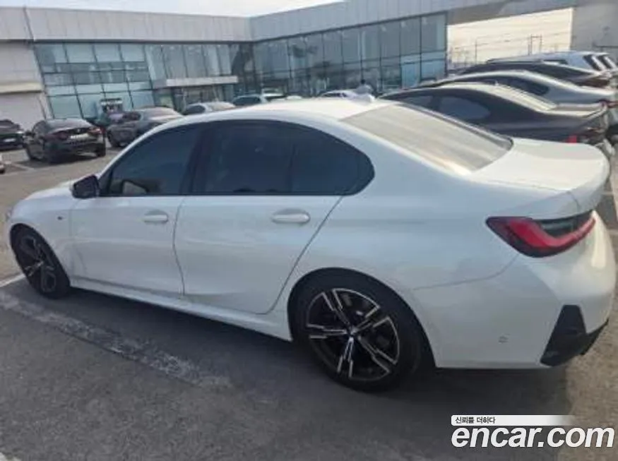 BMW 3-Series 2024 из KR, фото 3
