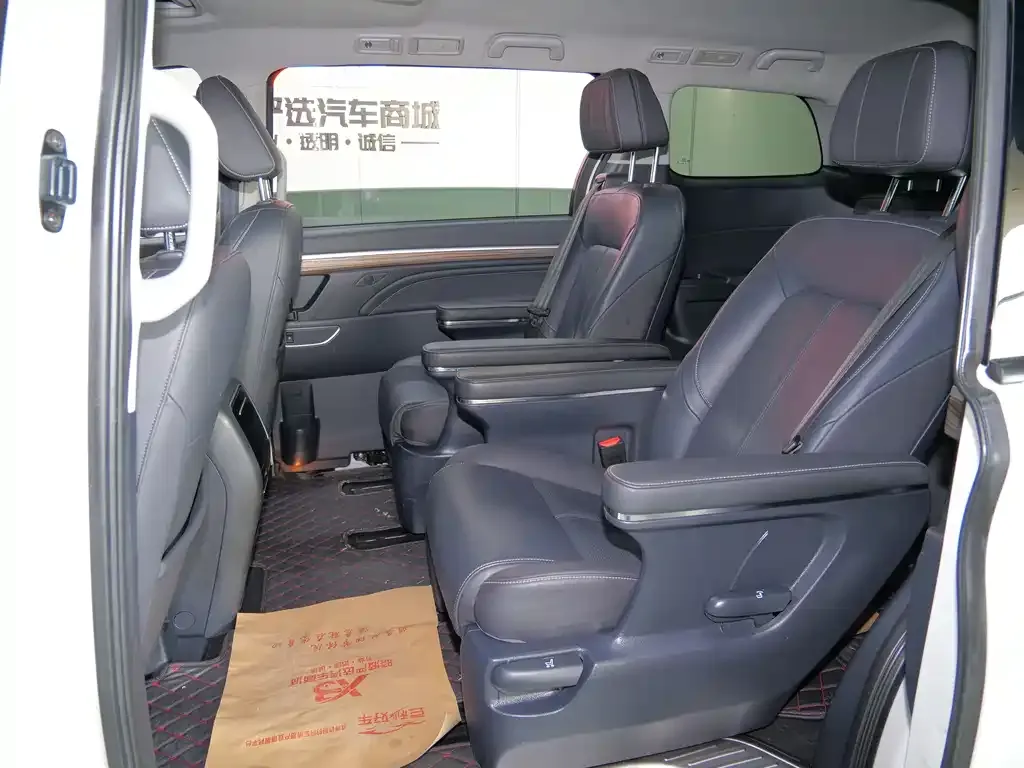 GAC Motor Trumpchi M8 — фото 9
